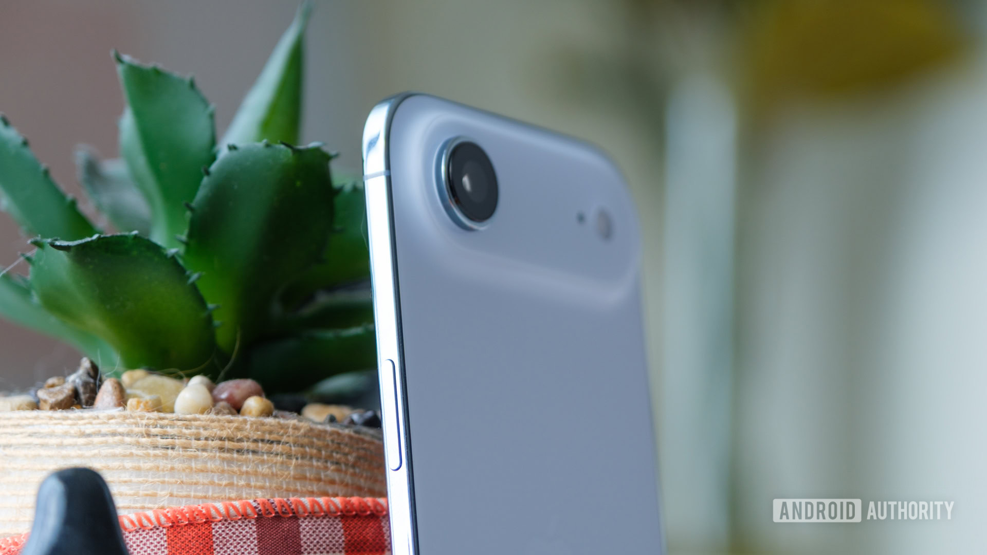 iPhone Air camera bump thickness