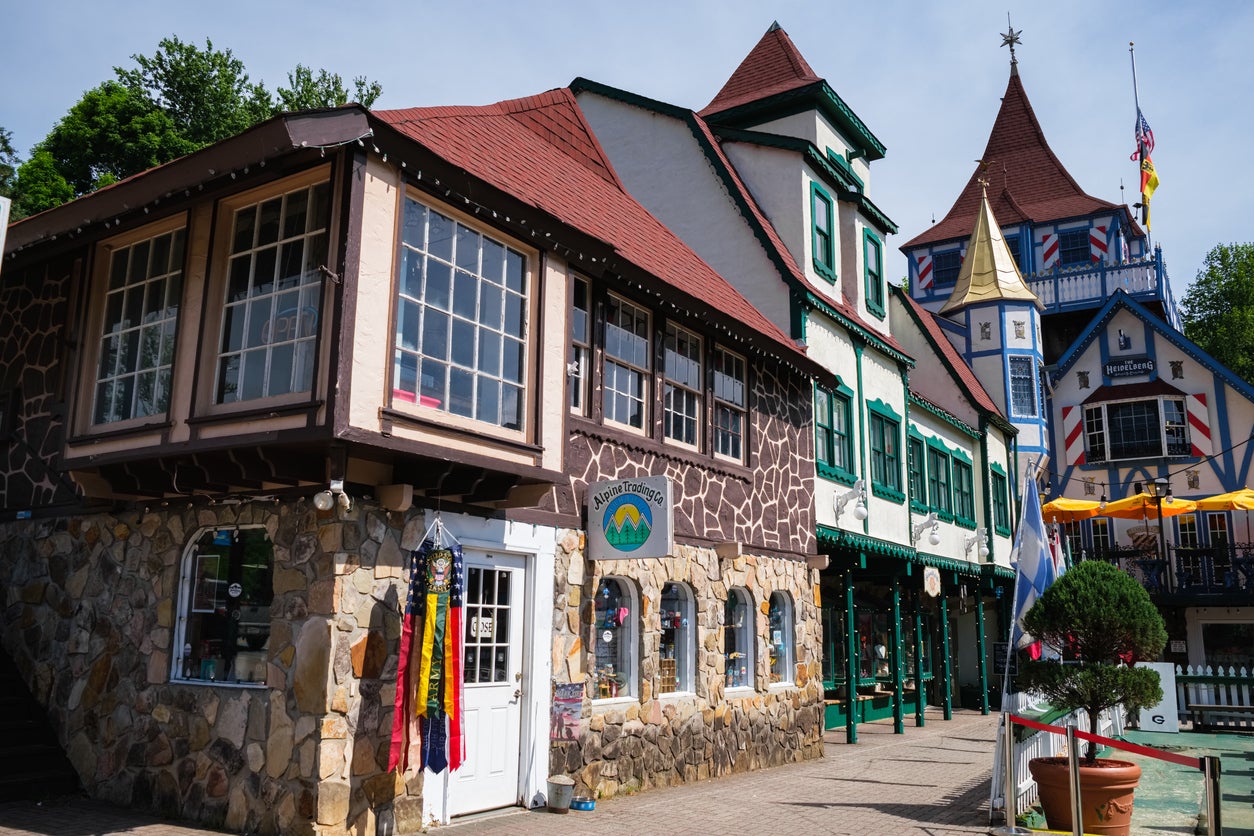 Tourists flock to Alpine doppelgänger Helen, in Georgia