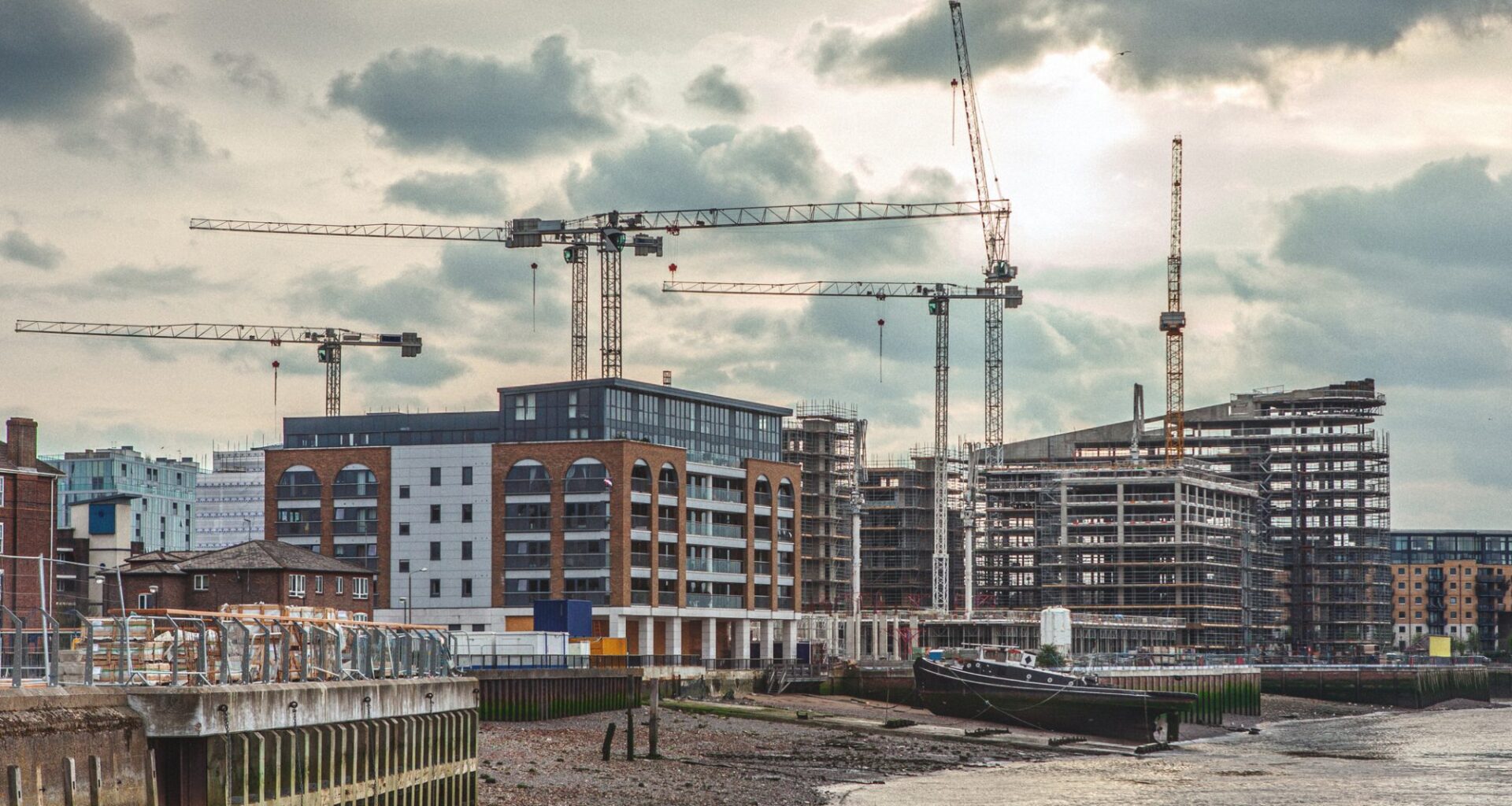How important is the UK construction industry to government plans for growth?