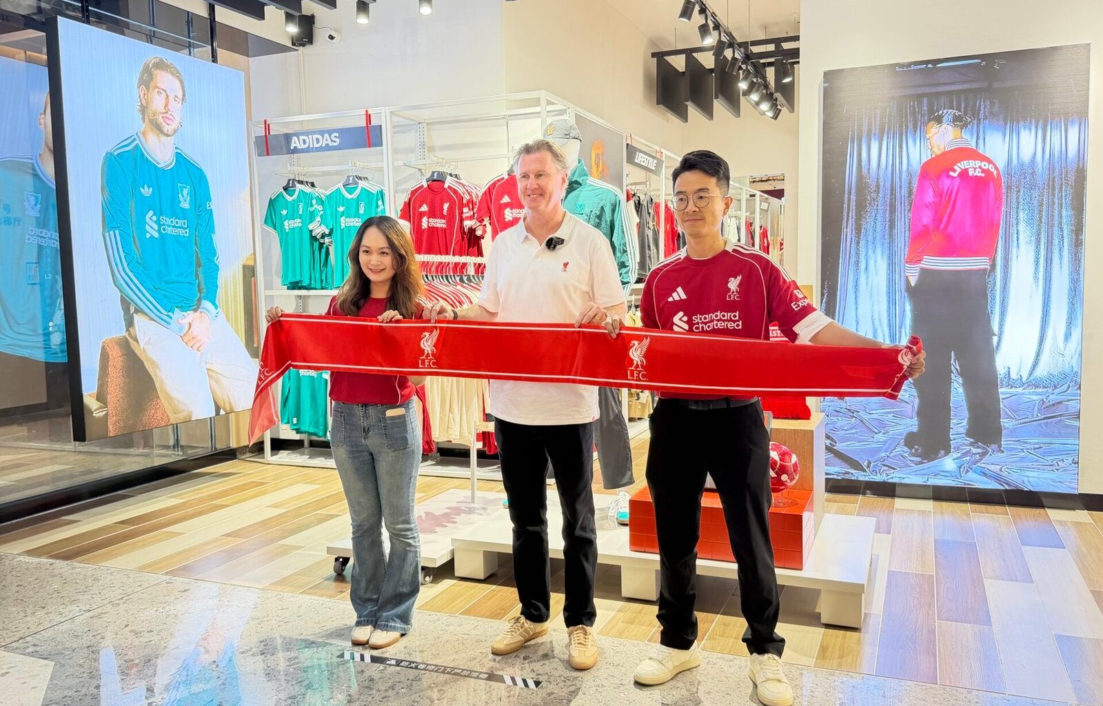 Liverpool FC opens first standalone store in Mainland China