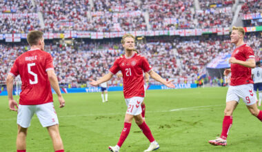 Manchester United and Spurs in battle for 26 year old midfielder