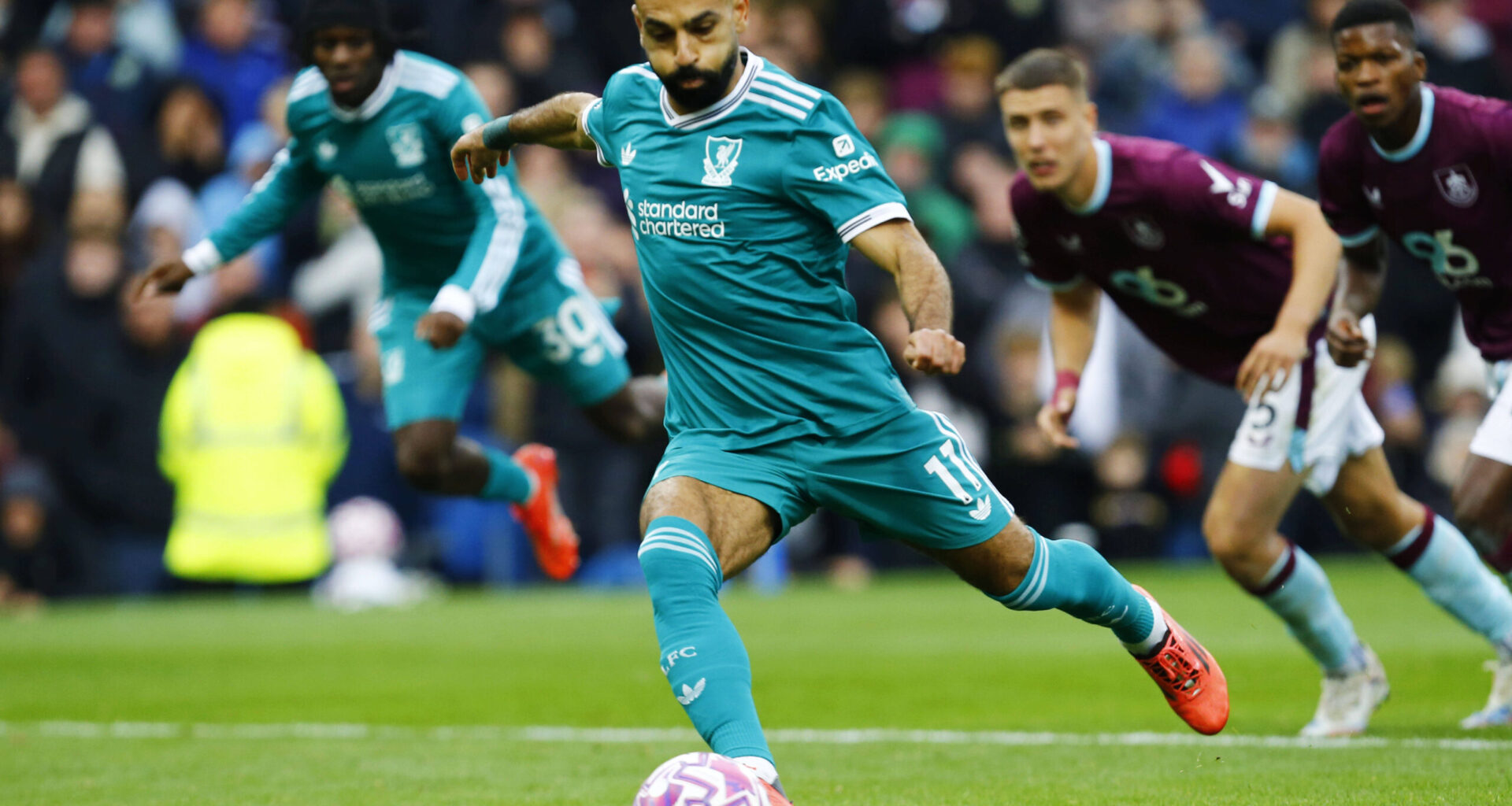 Liverpool planning £130m move for Salah replacement