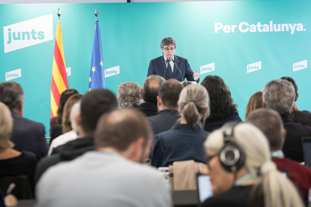 The executive of Junts unanimously agrees to break with the PSOE The president of Junts, Carles Puigdemont, during a press conference, in the space Les 5 Éléments, on 27 October 2025, in Perpignan France The executive of Junts, with Puigdemont at the head, has unanimously agreed to break with the PSOE The decision must be ratified by the militancy in internal consultation this Wednesday and Thursday Before that, the Junts executive, with Puigdemont at the head, has unanimously agreed to break with the PSOE The decision must be ratified by the militancy in internal consultation this Wednesday and Thursday, the formation will hold this Tuesday a National Council in Barcelona to address the agreed decision 27 OCTOBER 2025 PUIGDEMONT CARLES PU Copyright: xGlÃ²riaxSanchezx 7059841