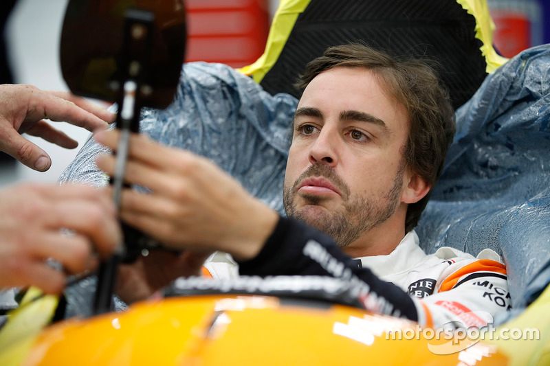 Fernando Alonso seat fitting