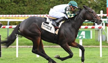 Love Cervere lifts late to land first graded win in G3 Glen Cove