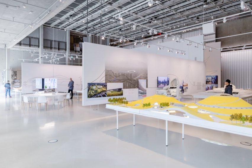 Large-scale model in open gallery