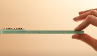 Motorola’s Next Phone Will Blow Your Mind – It’s Crazy Thin! Motorola’s Ultra-Thin Edge 70 and X70 Air Signal a New Smartphone War