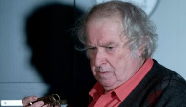 EastEnders spoiler: Nigel sneaks off with car keys