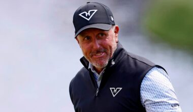 Phil Mickelson reacts to Charlie Kirk's Presidential Medal of Freedom
