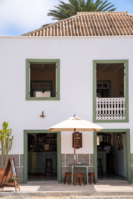Casa Sodade / estudio treze. - Interior Photography, Table, Chair