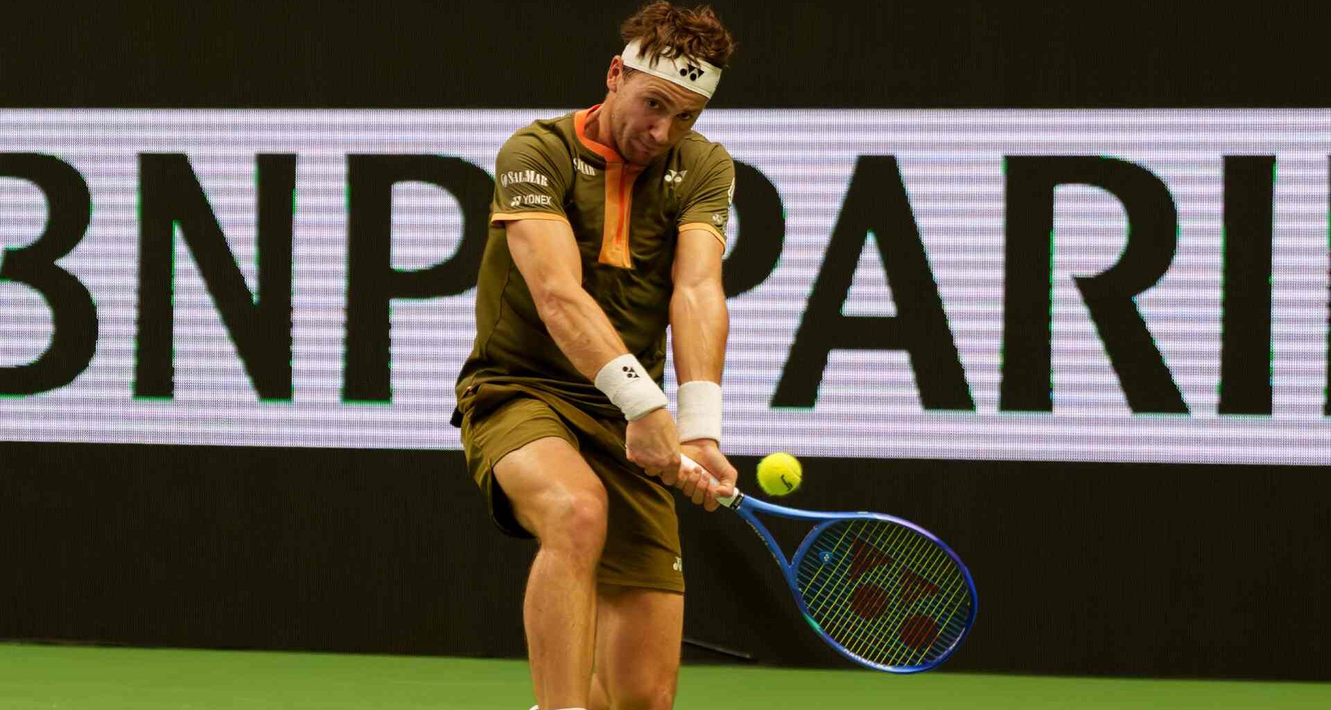 Casper Ruud's serving overshadows worrying start in Stockholm; Denis Shapovalov downs Leo Borg | ATP Tour
