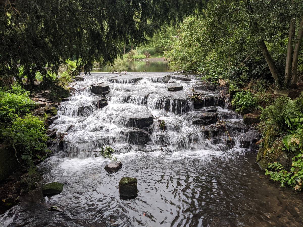 water down the fall, Carshalton