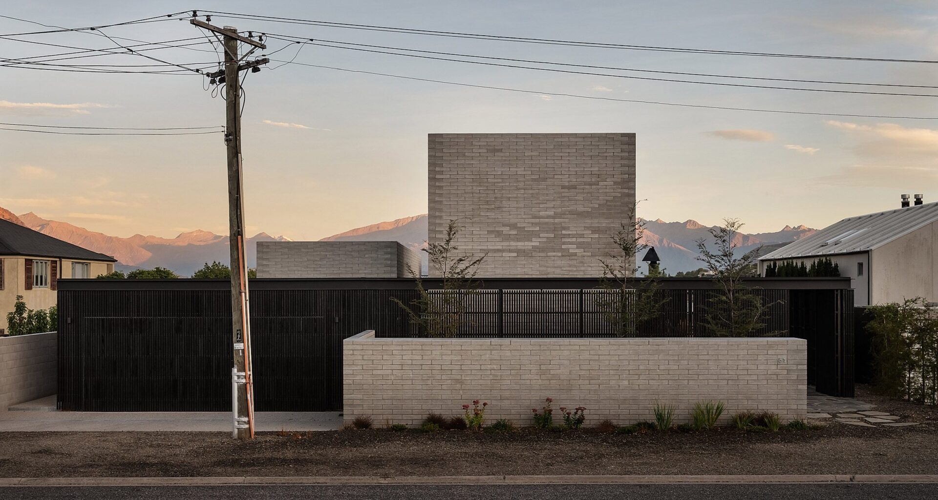 SKI House by Roberts Gray Architects