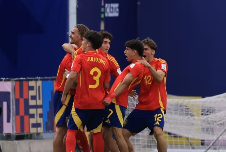 Italy, Mexico and Spain qualify for the FIFA U-20 round of 16 as Brazil crashes out