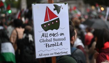 Hundreds rally in London in support of Gaza flotilla activists