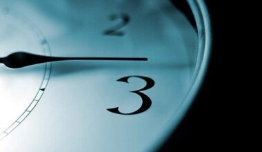 Europe turns clocks 1 hour back as debate over Daylight Saving Time resurfaces