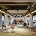 Unimed Federation  / AT Arquitetura - Interior Photography, Chair, Lighting, Table