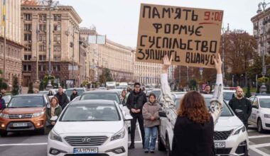 Ukraine pauses daily at 9 am to honor war victims