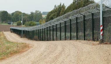 Estonia closes road through Russian territory due to presence of Russian troops