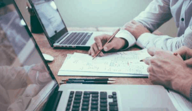 Small business growth forecasts fall in London ahead of Christmas trading period