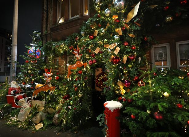 The display features over 3,000 baubles and has been created by floral artist Kelly Louise Chapman