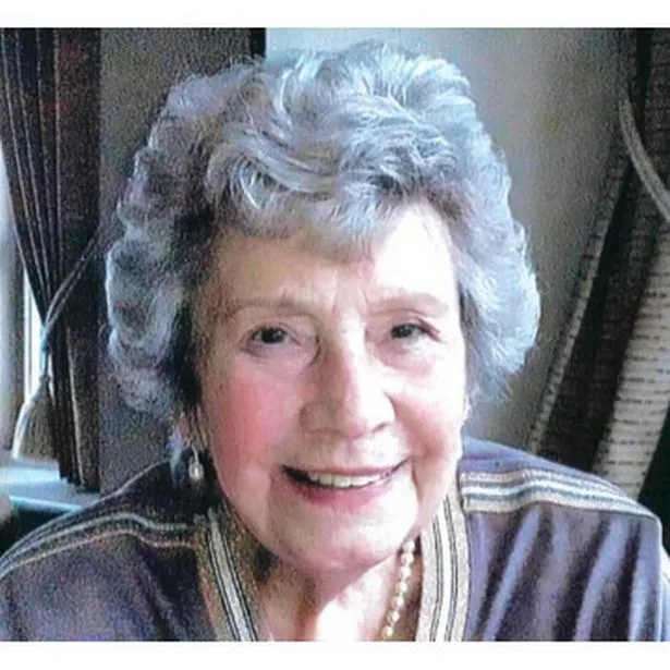 Beryl BERESFORD (Hobson)