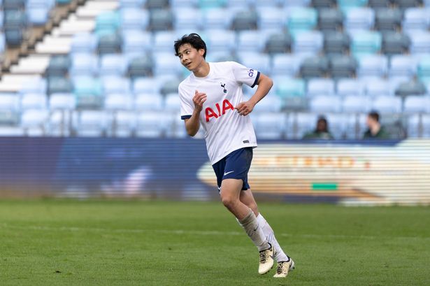 Han Willhoft-King in action for Spurs Under-18s