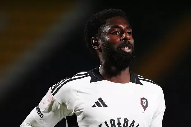 Hakeeb Adelakun during his time at Salford City