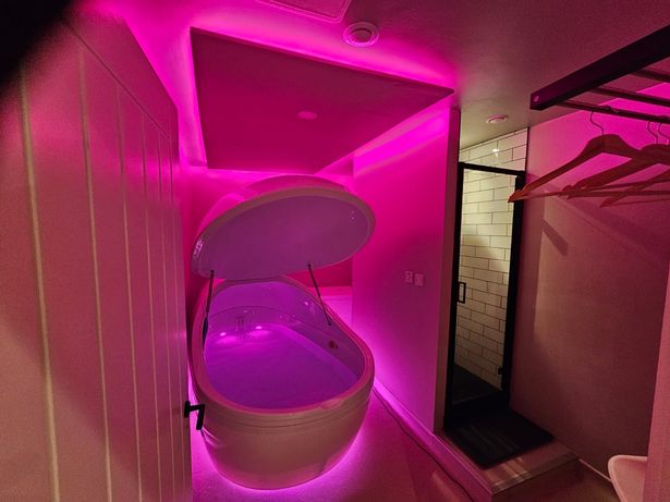 Float Life in Woolton Village