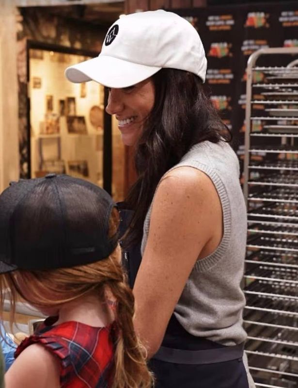 Meghan Markle and Prince Harry have taken daughter Lilibet to bake cookies for the needy on the eve of Thanksgiving.

