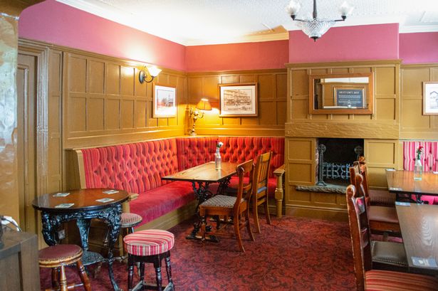  The pub enjoys live music by singers and bands regularly, whilst also putting on military talks