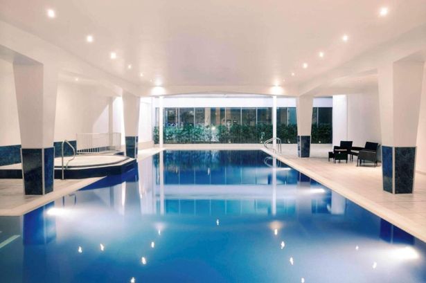 This city centre hotel has a prime city centre location and features a swimming pool, gym, and spa.