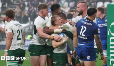 South Africa players celebrate a try