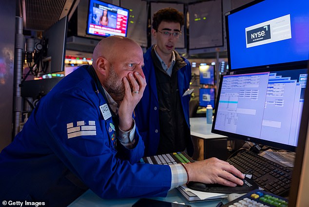 We've never been so sure of an imminent financial crash: Industry leaders across ALL sectors come together to say these signs of US economic meltdown are undeniable