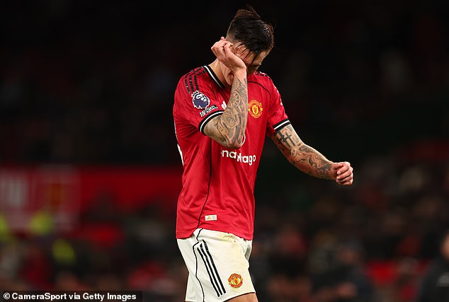 Ruben Amorim calls Benjamin Sesko a 'control freak' and admits he is 'struggling' to settle at Man United, as he gives brutally honest advice to striker after Gary Neville labelled £73m signing 'miles off it'