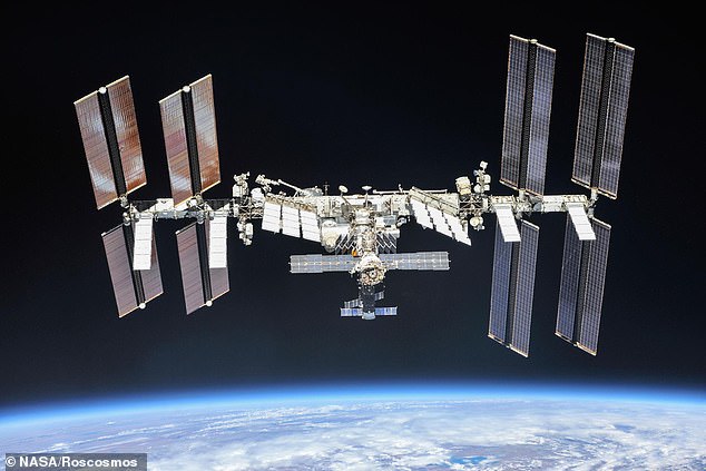 As Sunspot AR4274 explodes, on board the International Space Station, every circuit fails, shutting down the oxygen supplies and sparking multiple fires. The seven crew members are dead within minutes