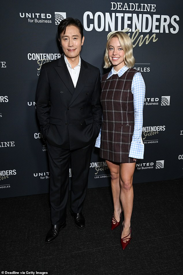 Lee Byung-hun pictured with the under-fire actress on Saturday