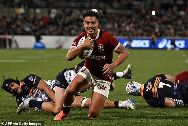 Ford was overlooked for this year's British and Irish Lions Tour - while Smith was called up