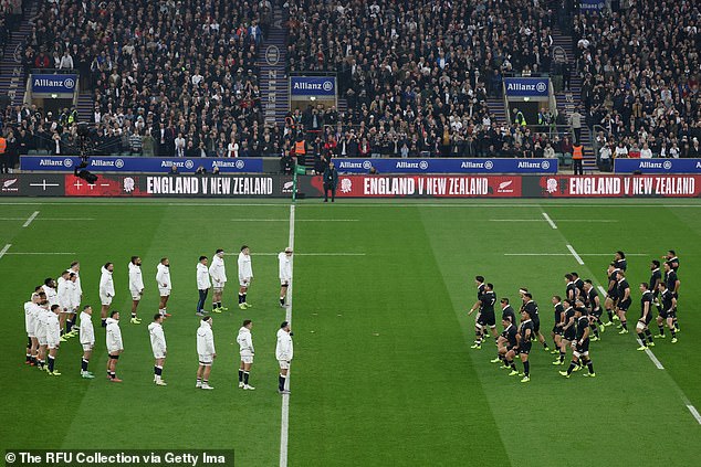 Pollock was on the far left of England's horseshoe formation, with Jamie George on the far right