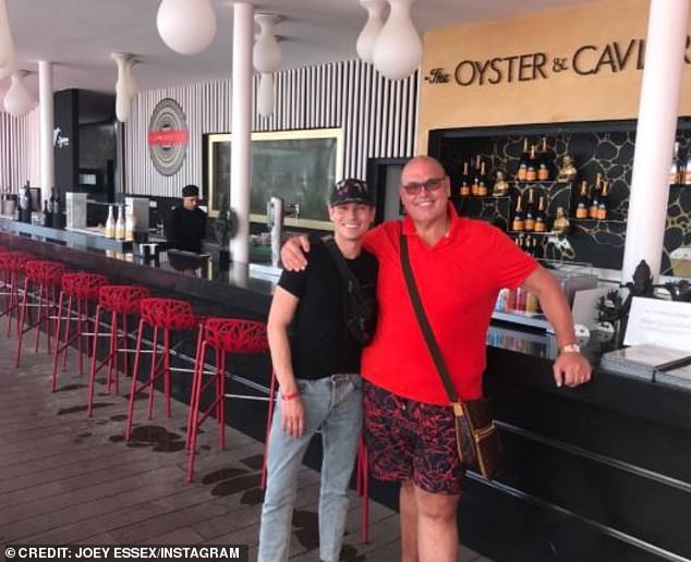 Joey's tribute sparked messages of condolences from his celebrity friends