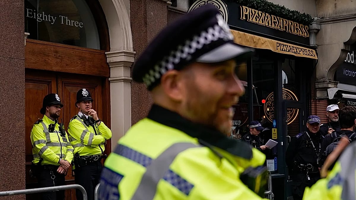 UK police hunt for two more wrongly released prisoners days after new measures brought in