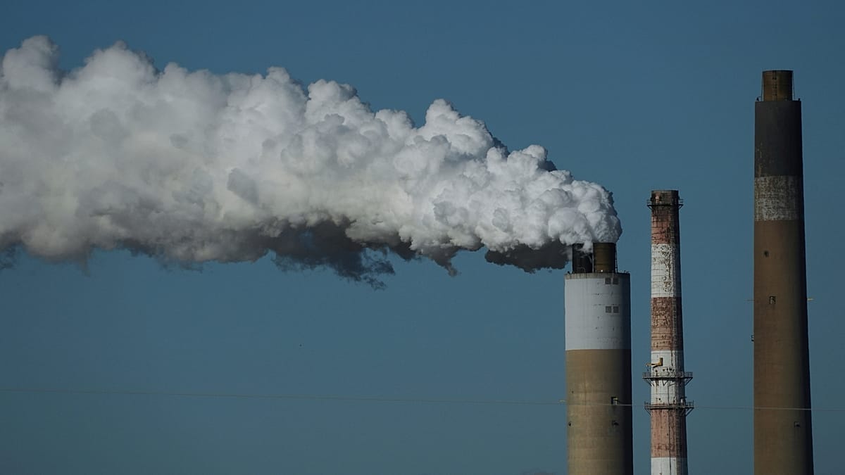European Parliament's environment group backs deal on CO2 emission cut by 2040