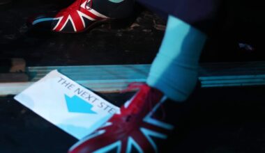 Farage is gunning for Brexit 2.0. Can he be stopped? – POLITICO