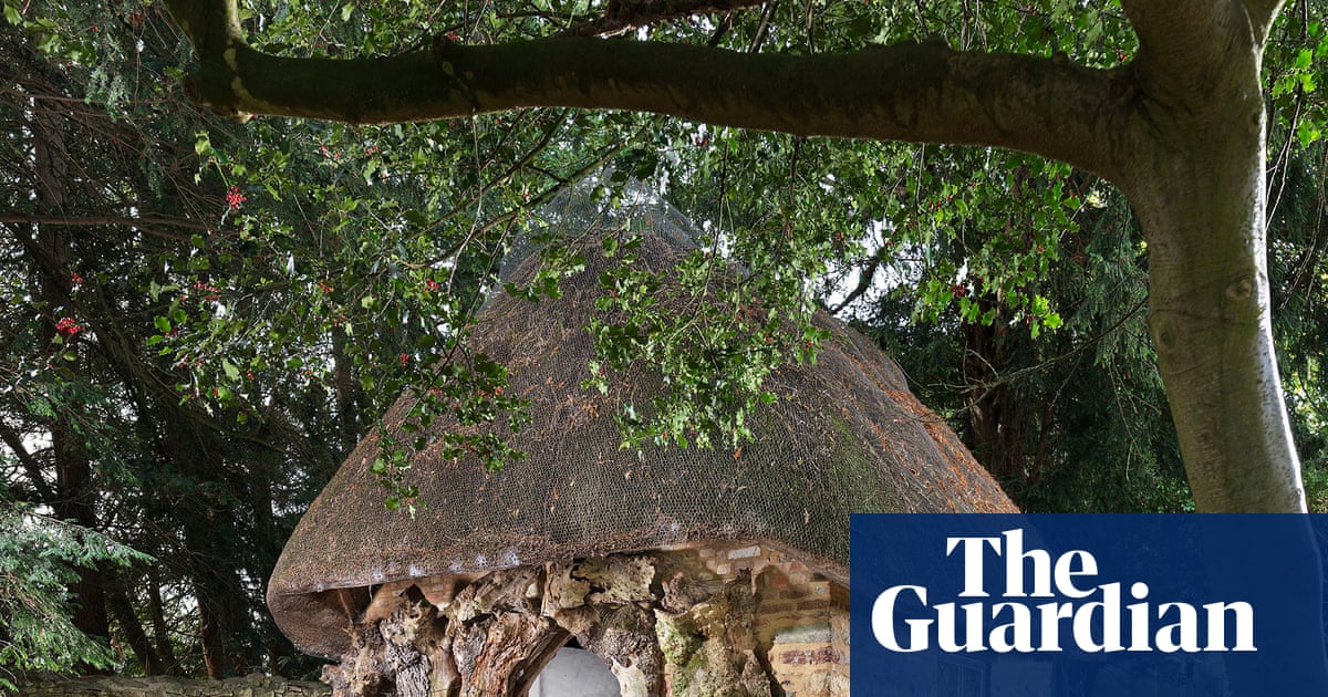 Garden shed of vaccine pioneer Edward Jenner added to heritage at risk register | Heritage