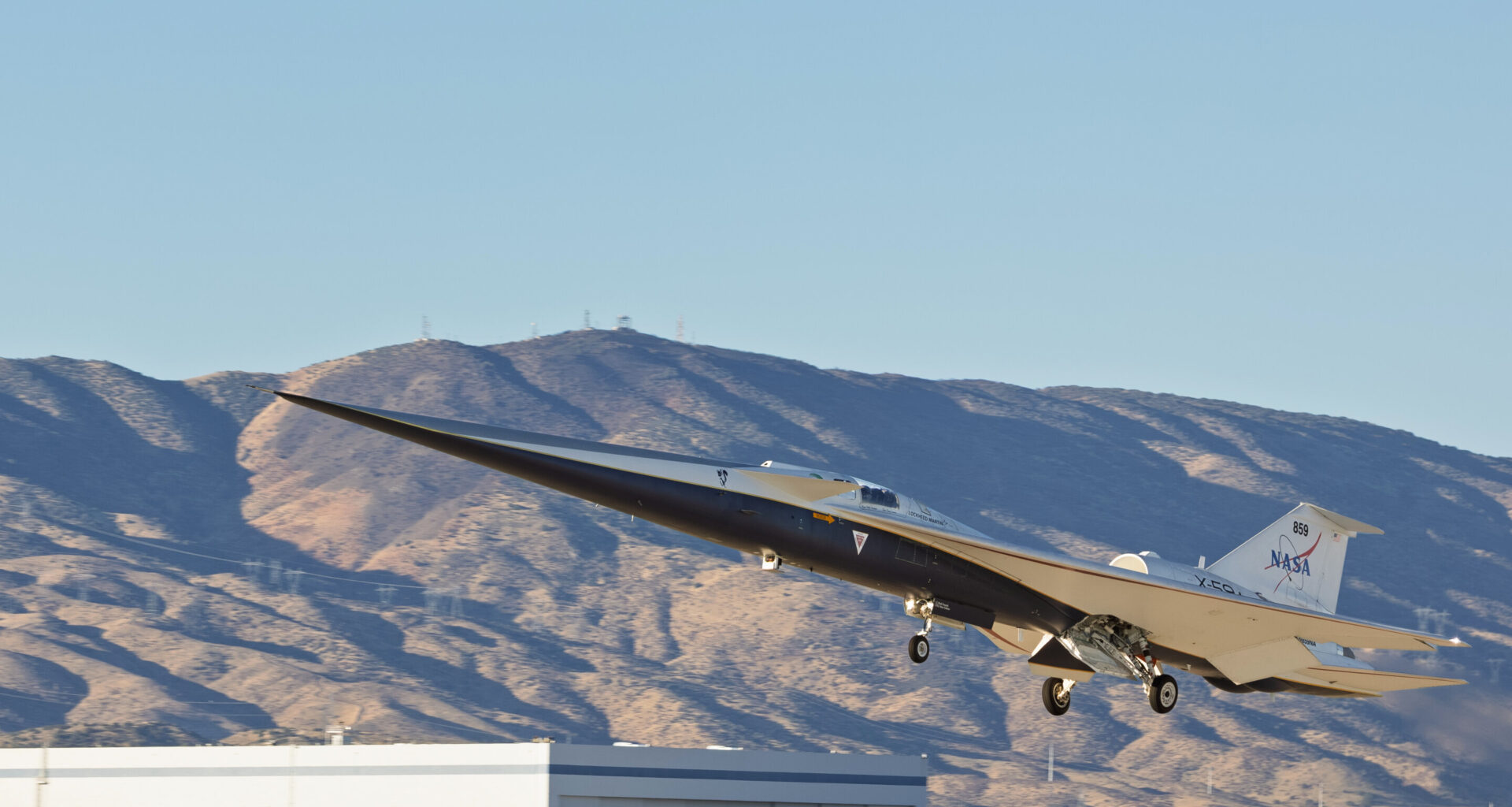 Test flight of the X-59; a confounding quantum calculation; the universe is not simulated