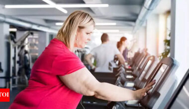 Lose 50 kg in 3 months, win a Porsche? Chinese gym's viral weight-loss challenge sparks debate online