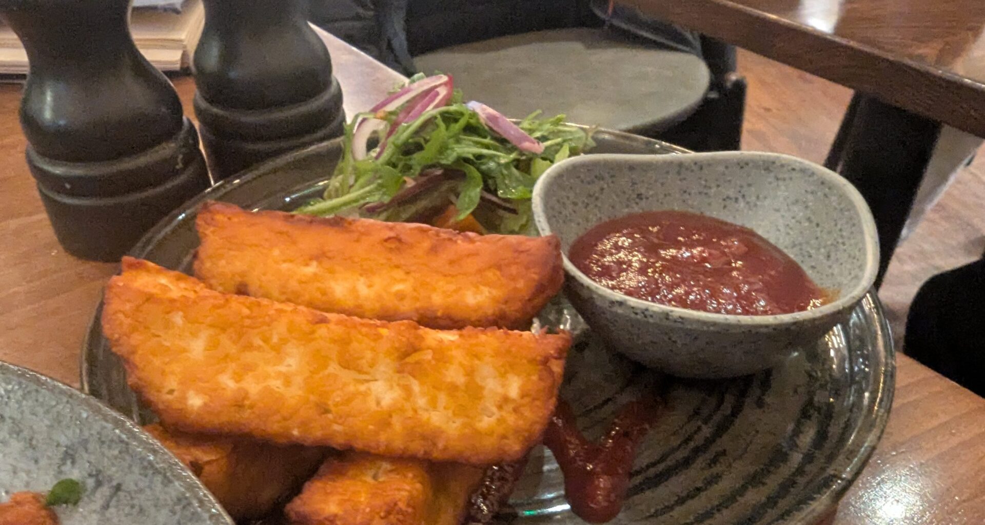 Halloumi fries