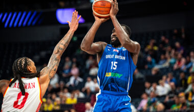 FLP 0660 1 captures a dynamic scene in a bustling cityscape, highlighting modern architecture and vibrant urban life.