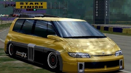 On the left, the Renault Espace F1 in Gran Turismo 7. And on the right, how it looked in Gran Turismo 2 over 25 years ago.