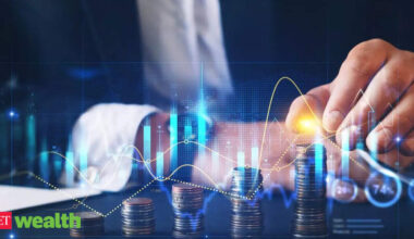 Try the 70/10/10/10 formula if you want to stop living paycheck to paycheck - The simple rule that can change your finances forever